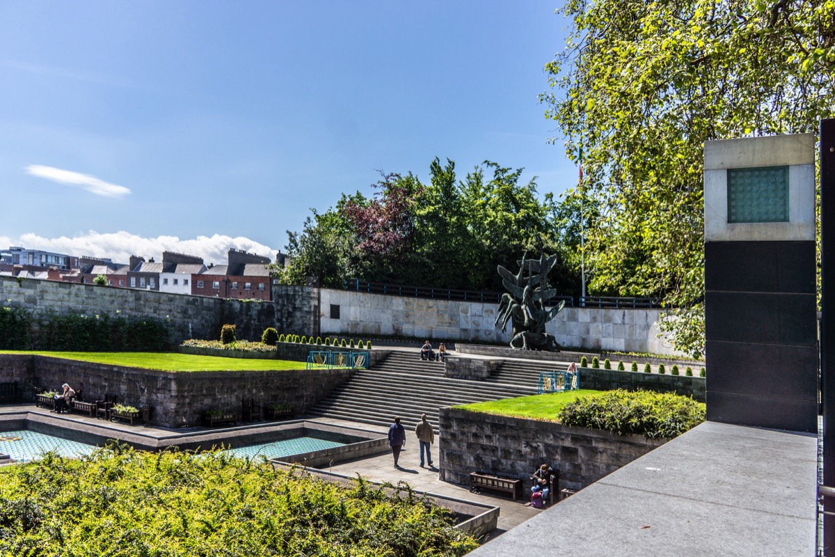 GARDEN OF REMEMBRANCE PARNELL SQUARE 005