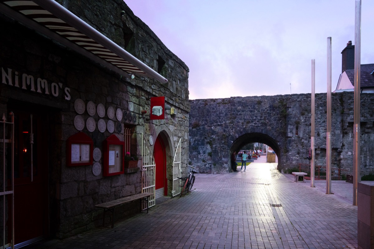 THE CLADDAGH AREA AT SUNSET 024