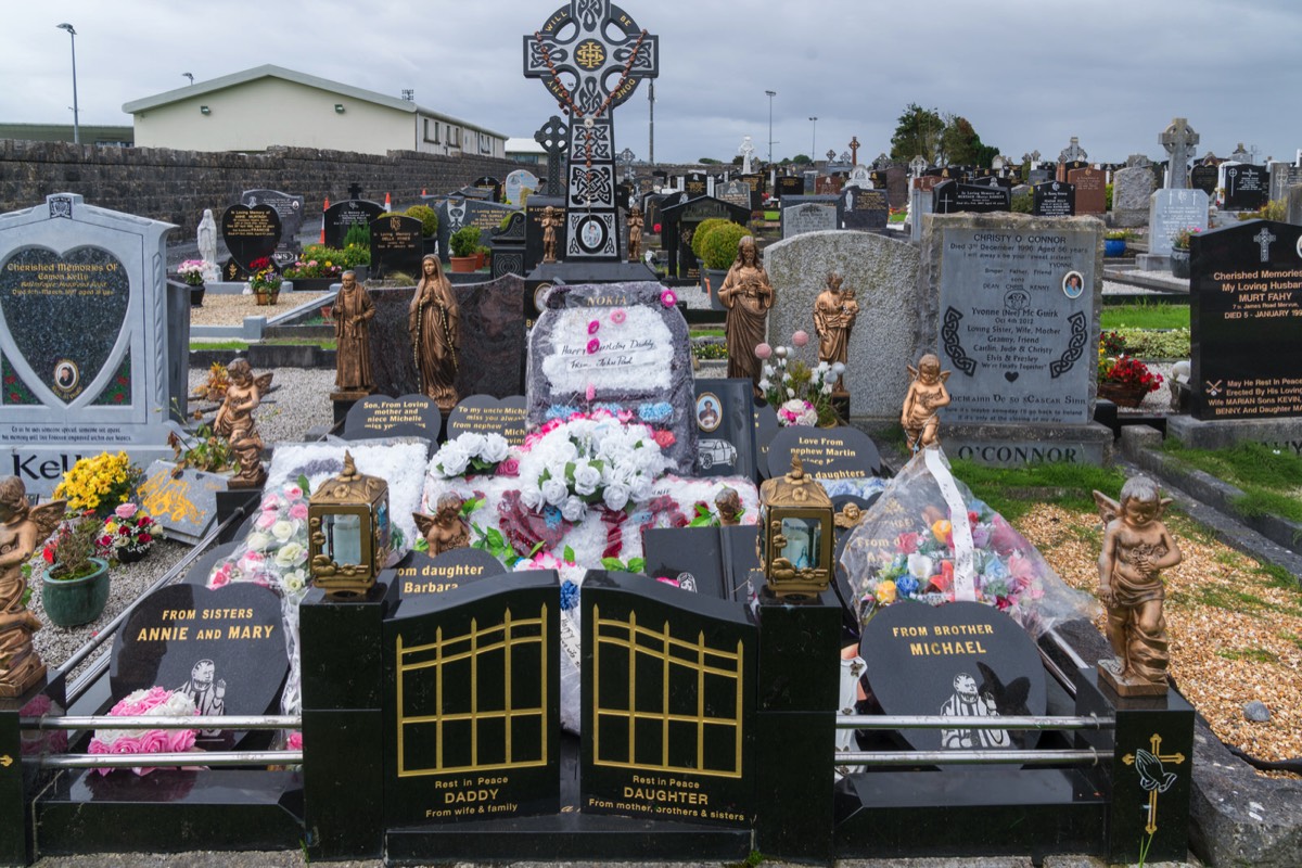 BOHERMORE CEMETERY IN GALWAY 031